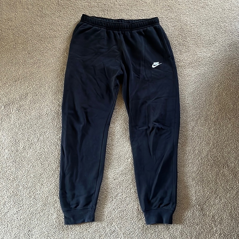 Nike sportswear club fleece joggers